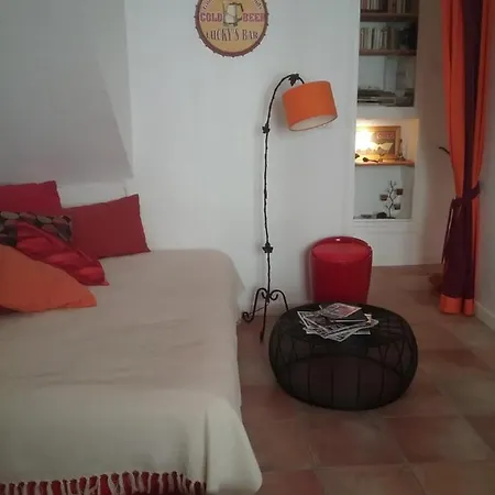 à 2 Pas Du Palais *
